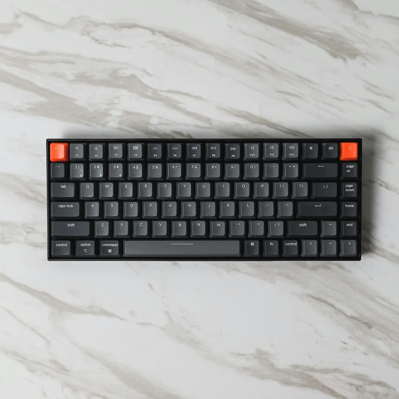 Compact wireless computer keyboard